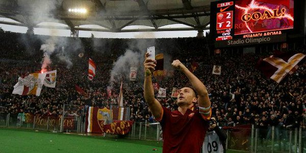 Francesco-Totti-Retirement-Retire-AS-Roma-Italy-Selfie