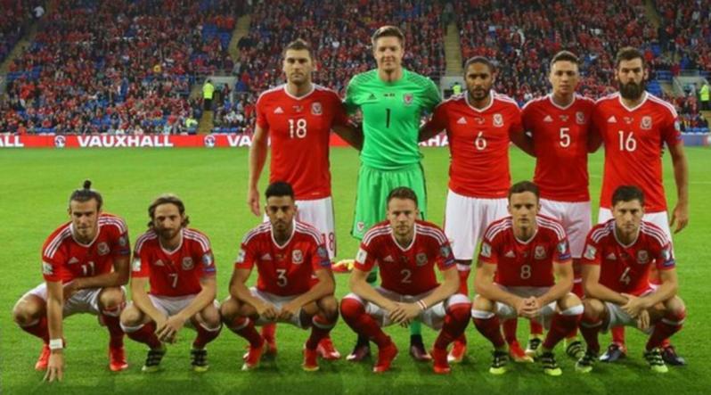 Wales pre-match photo formation