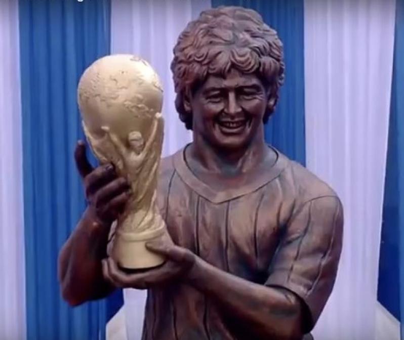 Diego Maradona Statue
