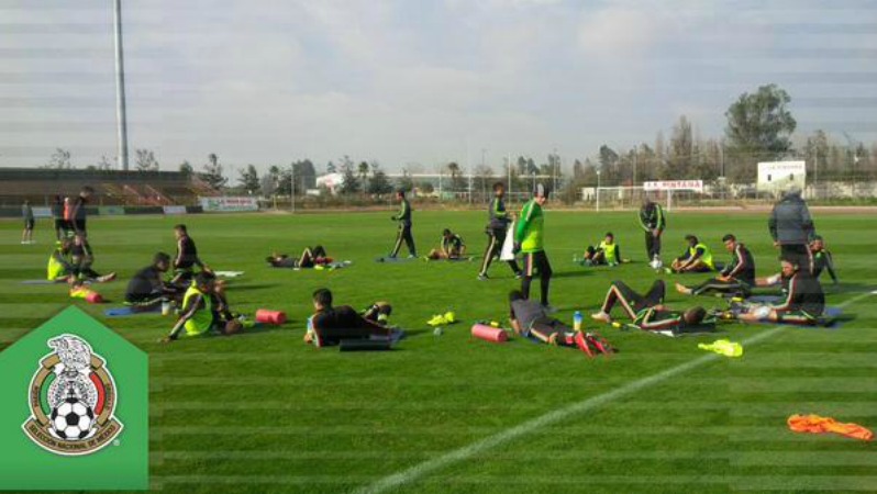 The Mexican National Team is pictured practicing in Santiago. 