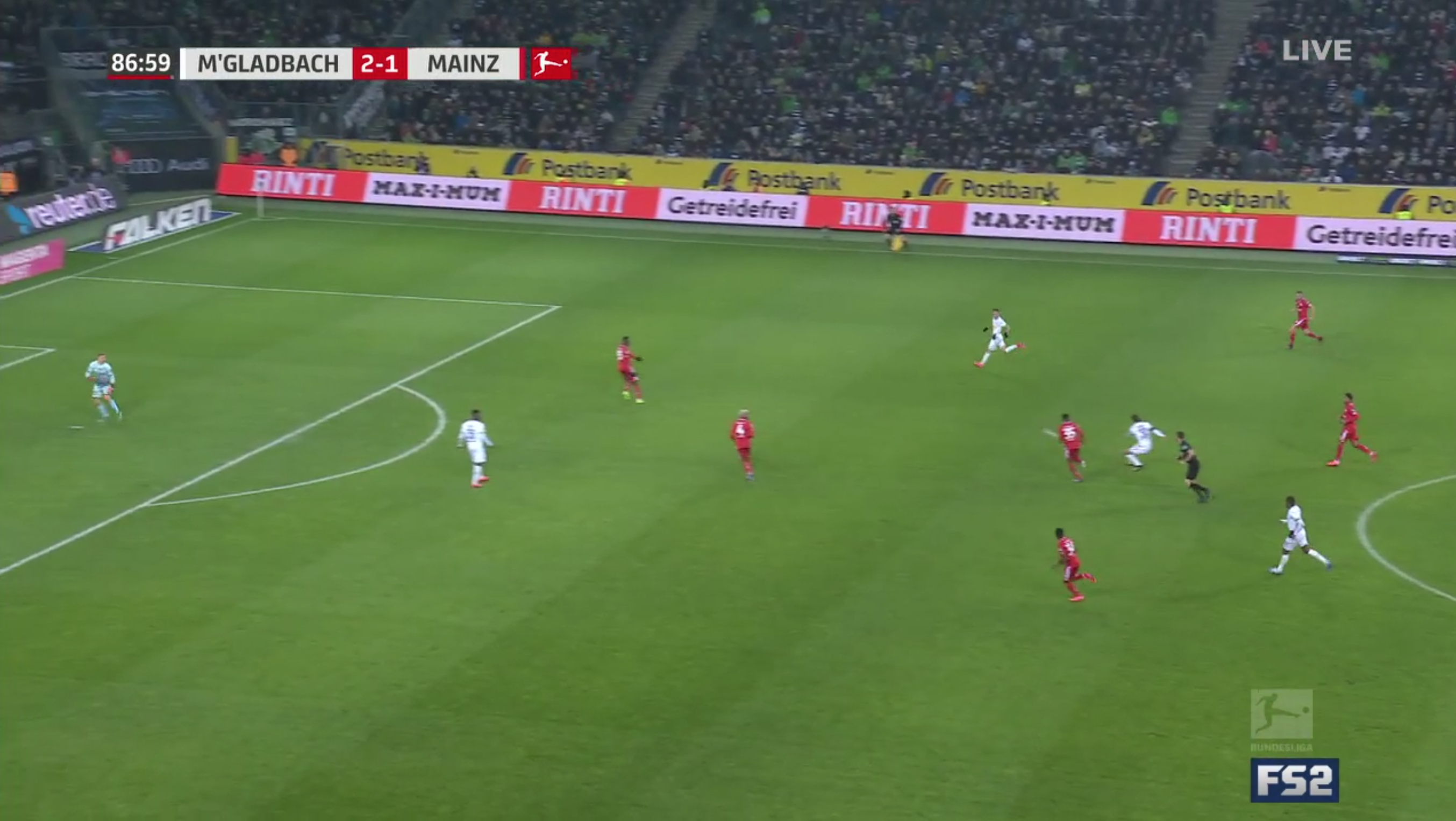Watch: Florian Neuhaus Goal vs Mainz From 40 Yards
