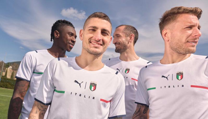 Italy away kit 2021