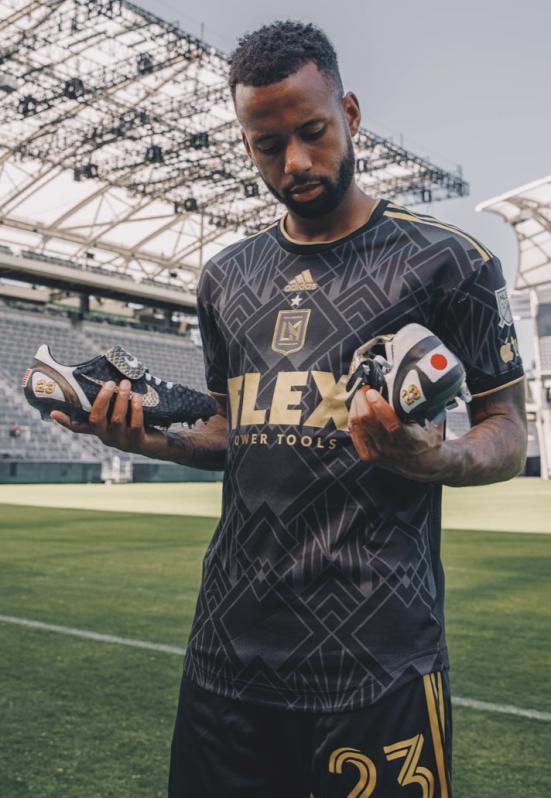 Kellyn Acosta custom Nike boots