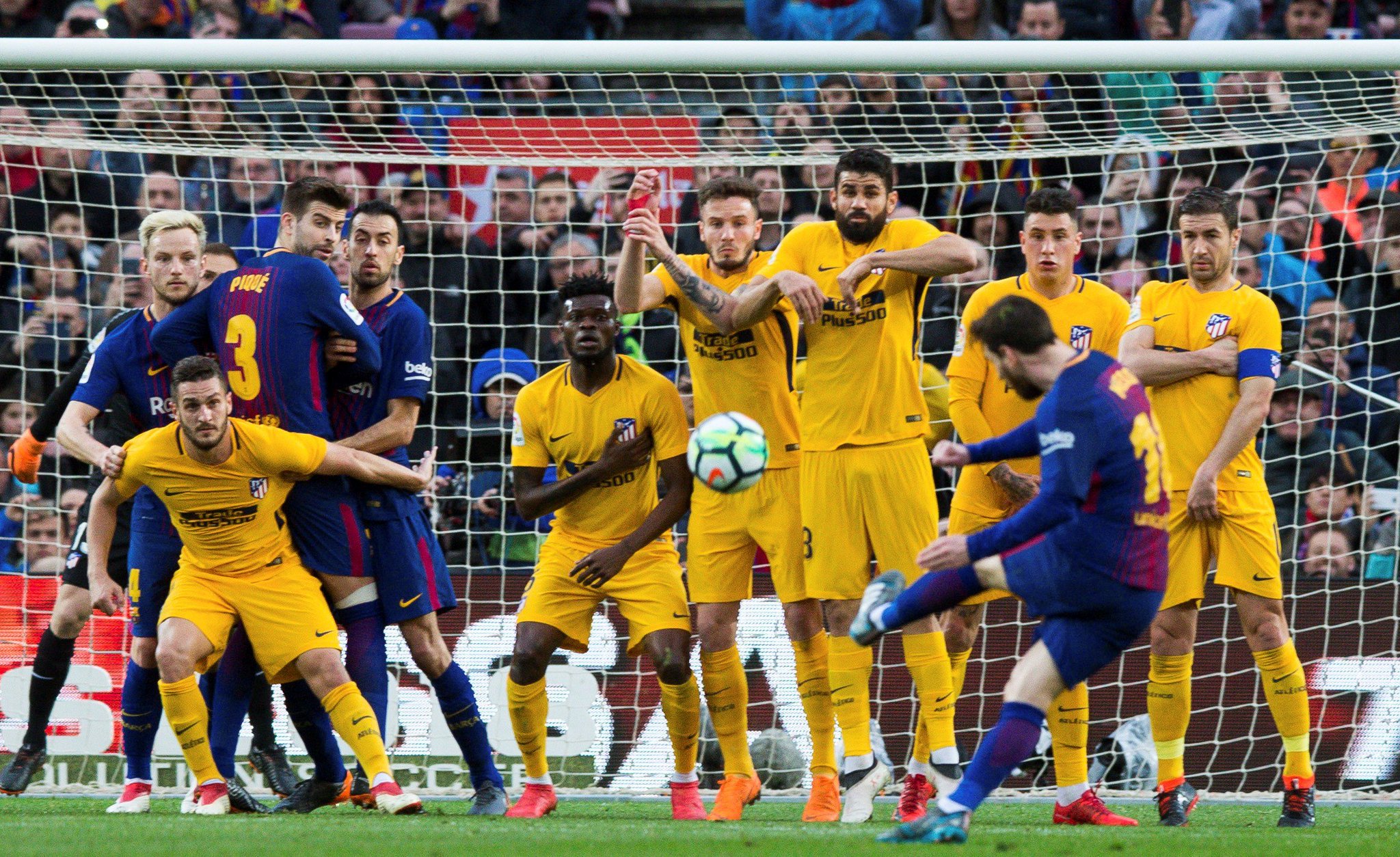 Lionel Messi Free Kick