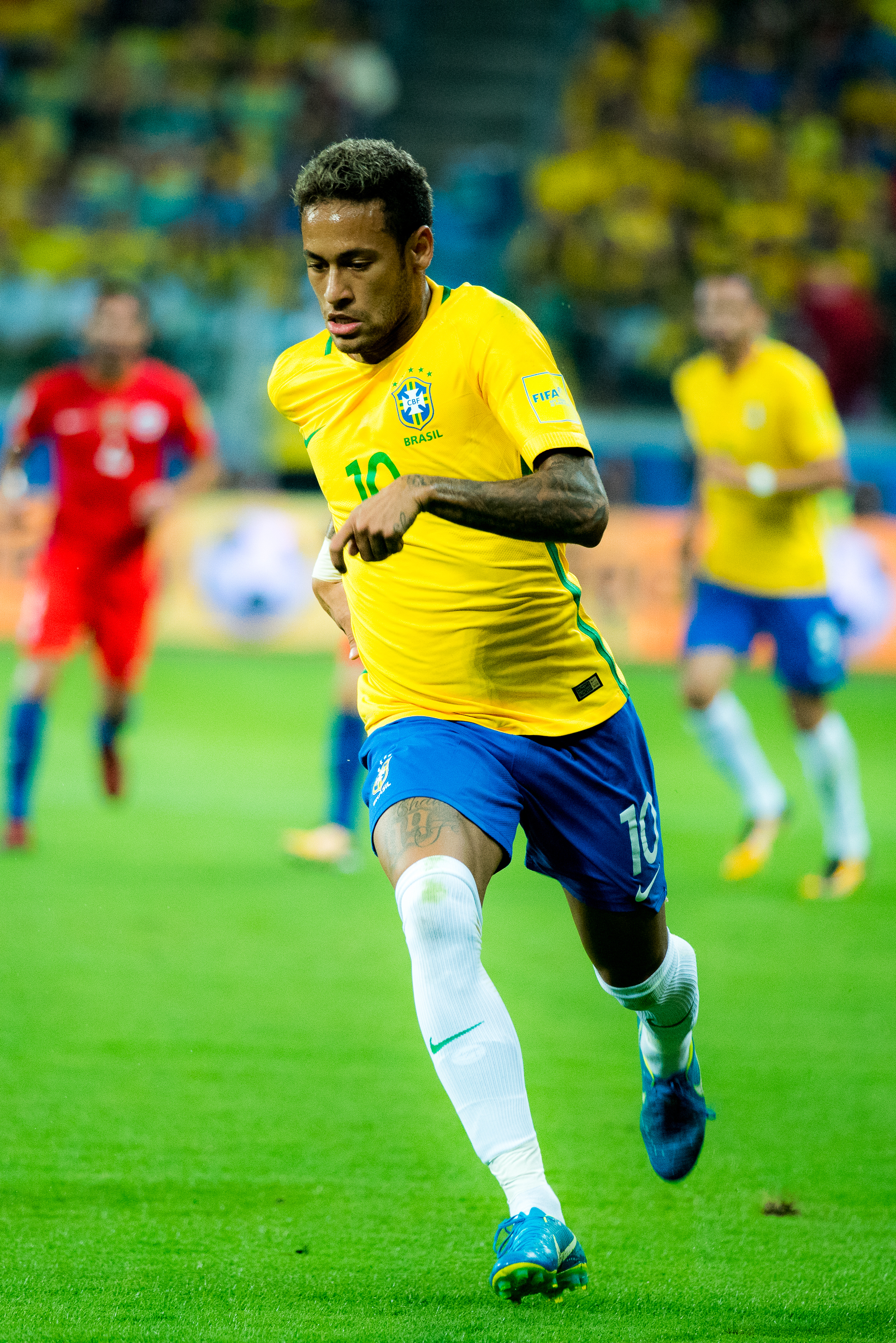 Neymar Injury Update: Brazil Star Limps Off At Practice