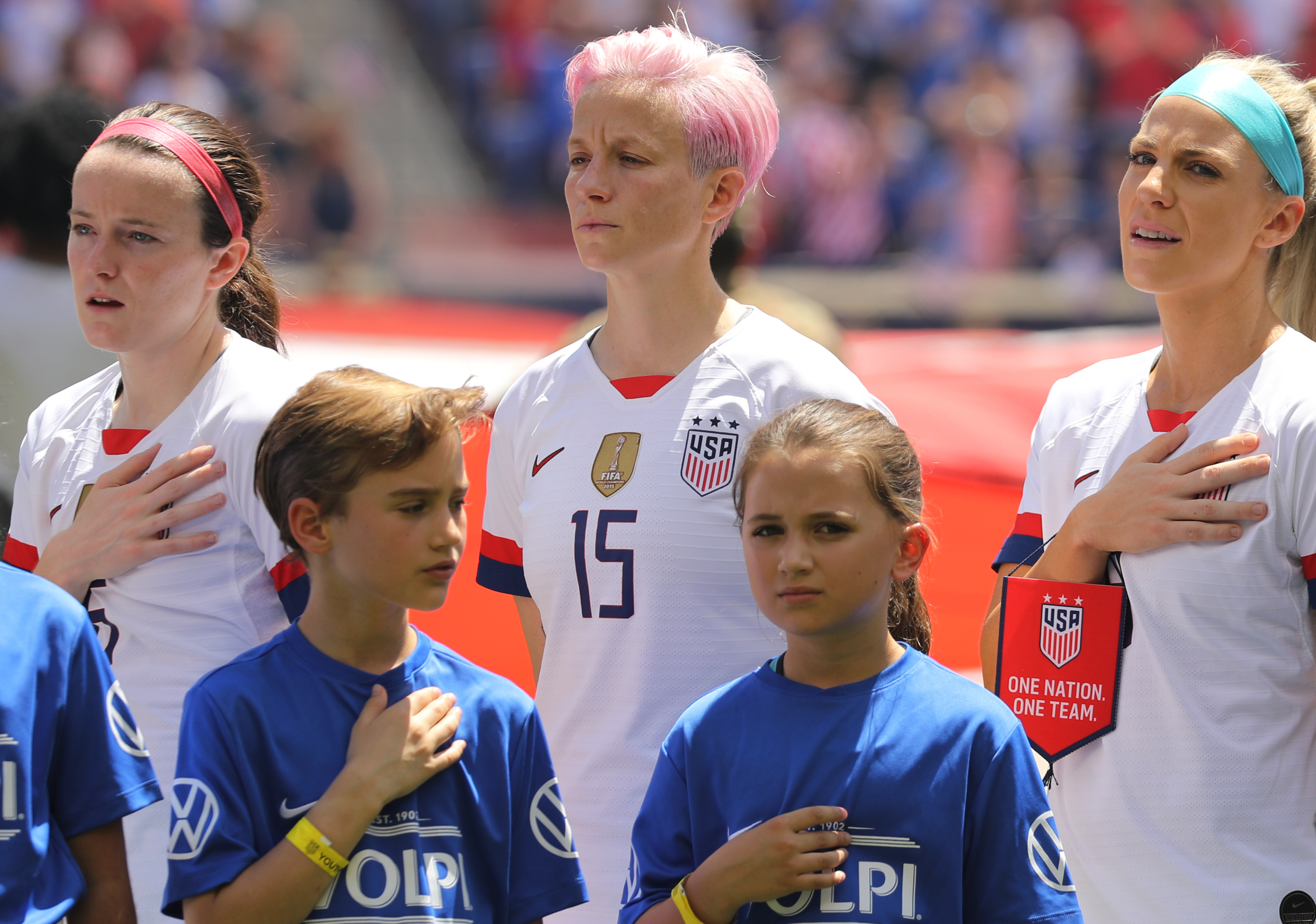 Megan Rapinoe Kneeled During National Anthem to Support Colin