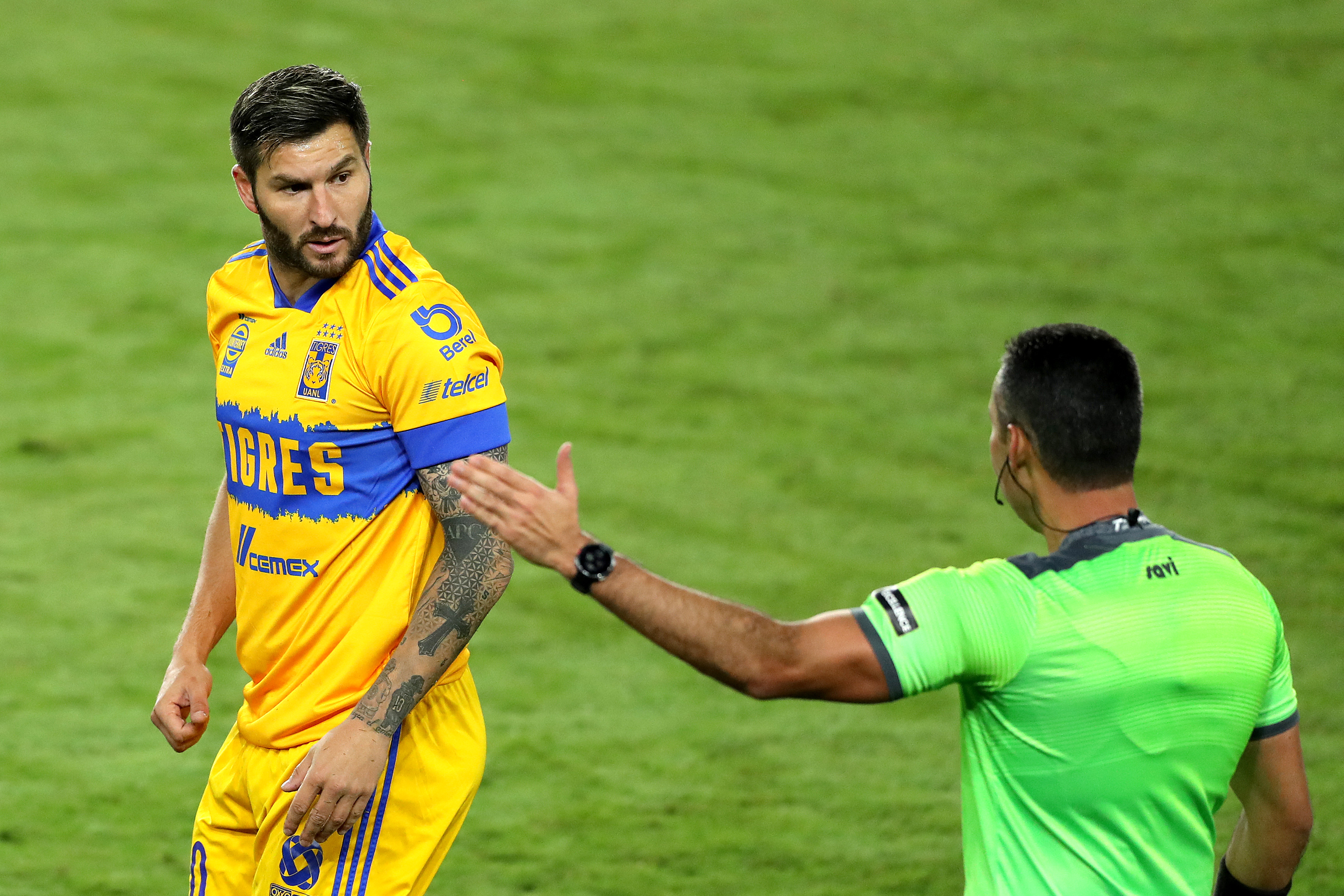 andr-pierre-gignac-outshines-carlos-vela-to-win-champions-league-final