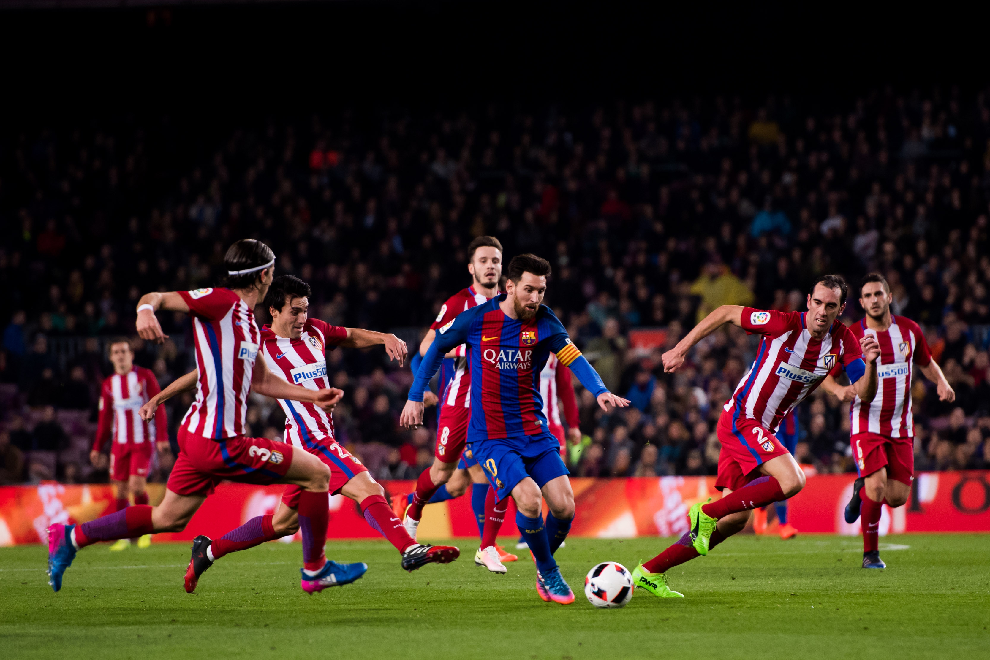 Lionel Messi Dribbling Style Explained: What Makes The Argentine So ...