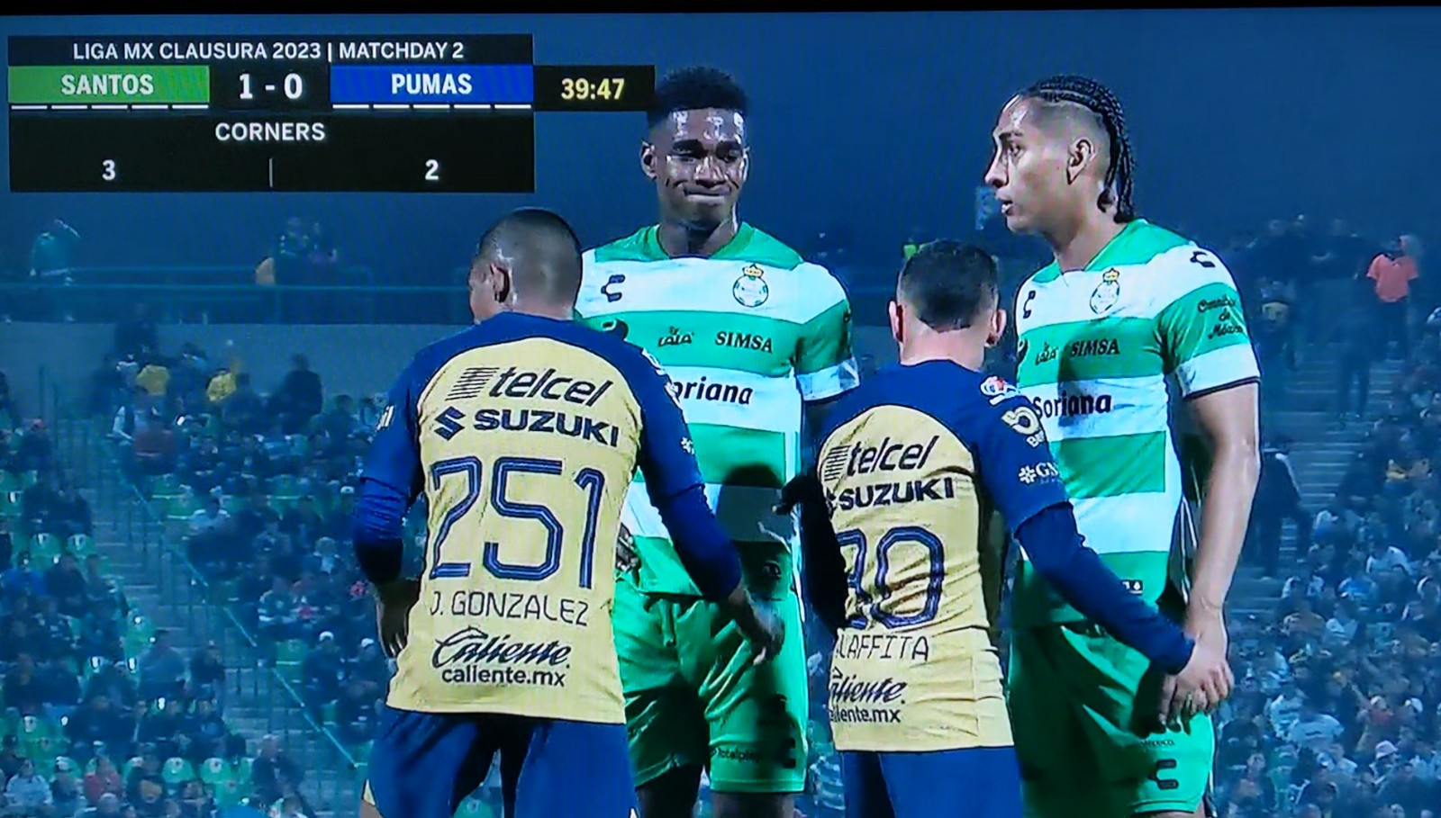 Pumas corner kick defending vs. Santos Laguna goes viral