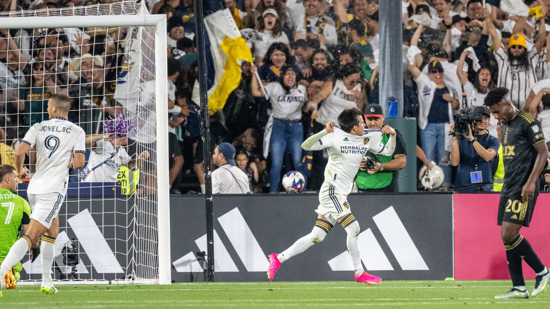 LA Galaxy v LAFC sets new MLS attendance record with 82,110 fans