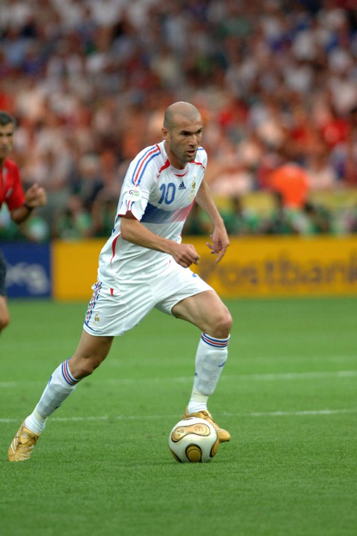 passing the ball in soccer