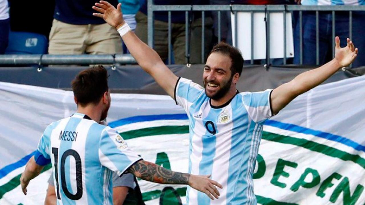 Messi And Higuain