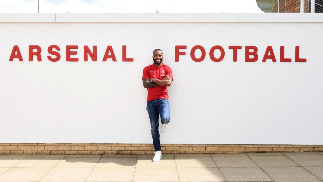 Alexandre Lacazette Signs For Arsenal 