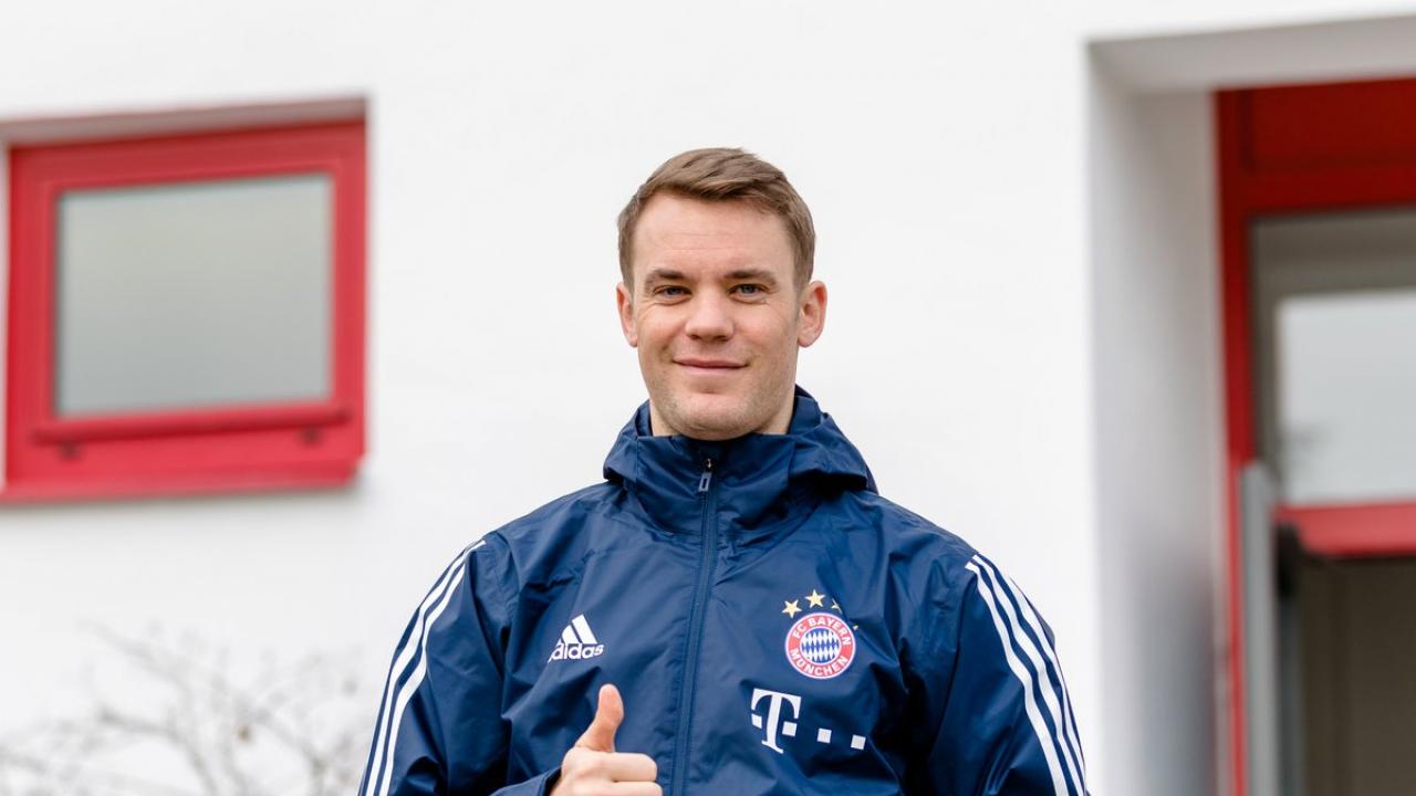 Manuel Neuer Back In Training
