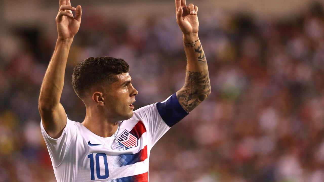 Christian Pulisic Takes A Free Kick Against Curaçao