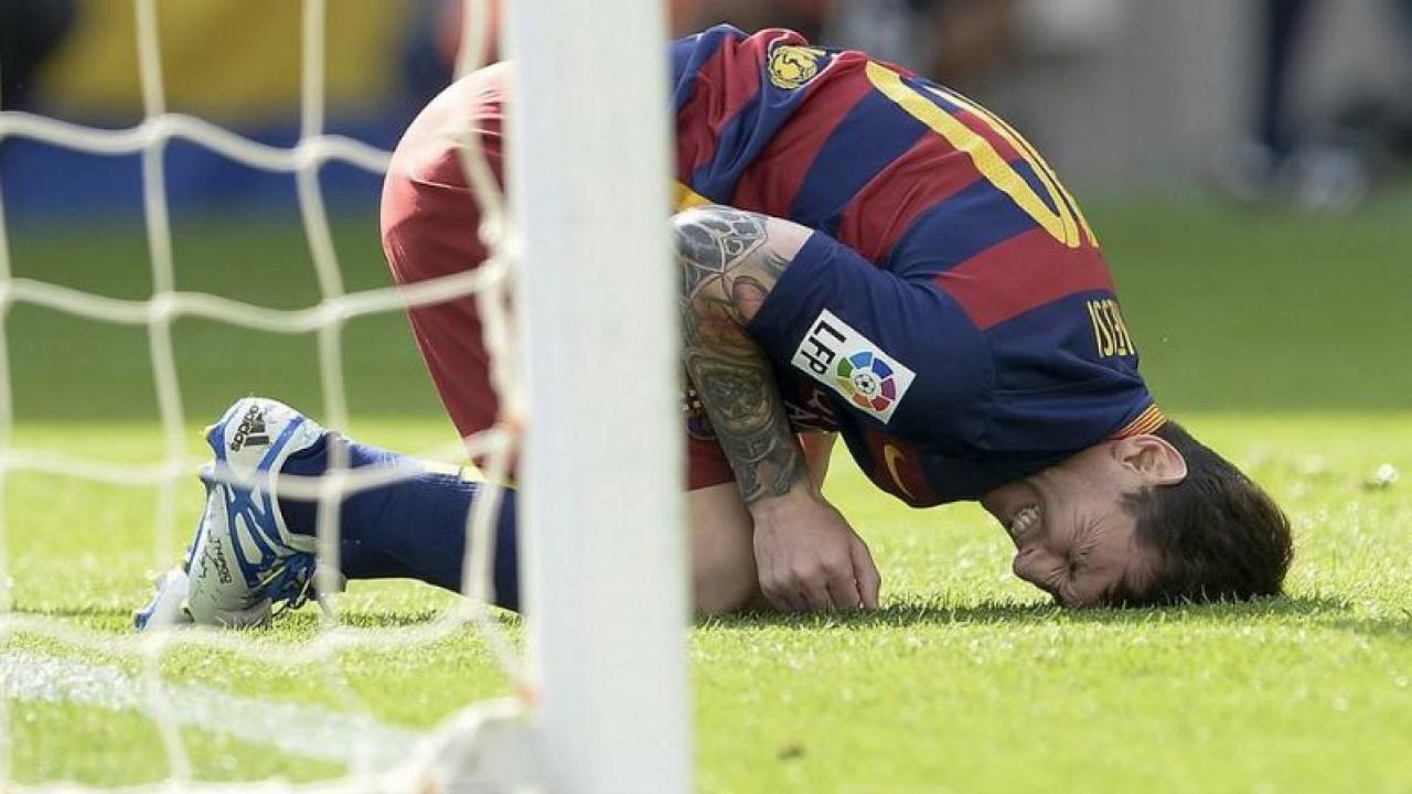 Lionel Messi INJURED In Barcelona v Las Palmas Match Out 78 Weeks