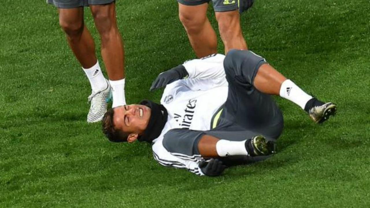 Cristiano Ronaldo Even Dives In Practice | The18