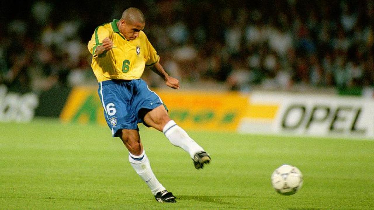 Roberto Carlos Free Kick Into Some Guy's Groin