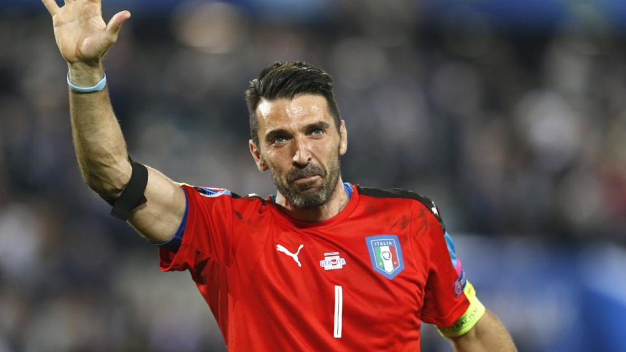 Buffon Showed True Sportsmanship Before Italy-Sweden Match - 1280 x 720 jpeg 65kB