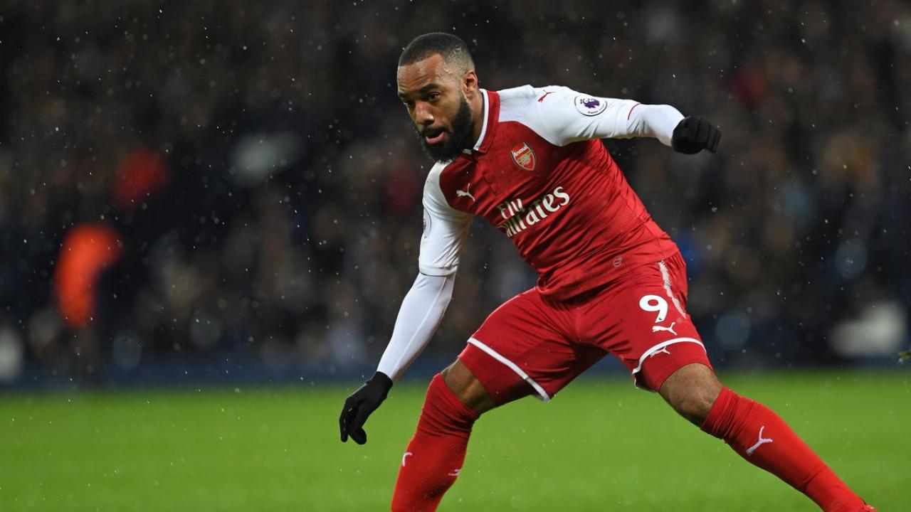 arsenal shorts and socks