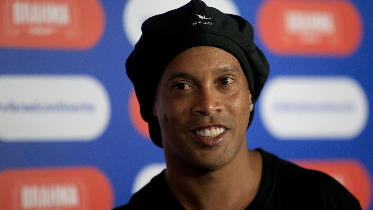 Ronaldinho playing in prison?