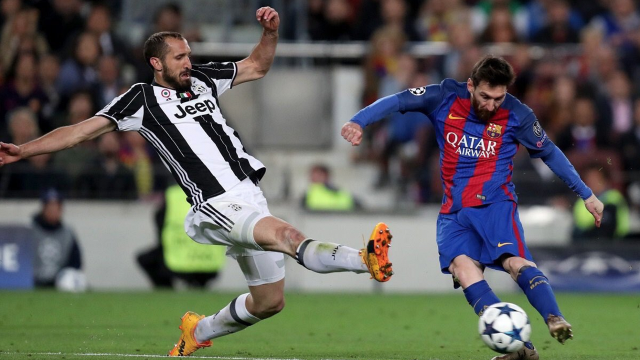 Chiellini Defending Messi