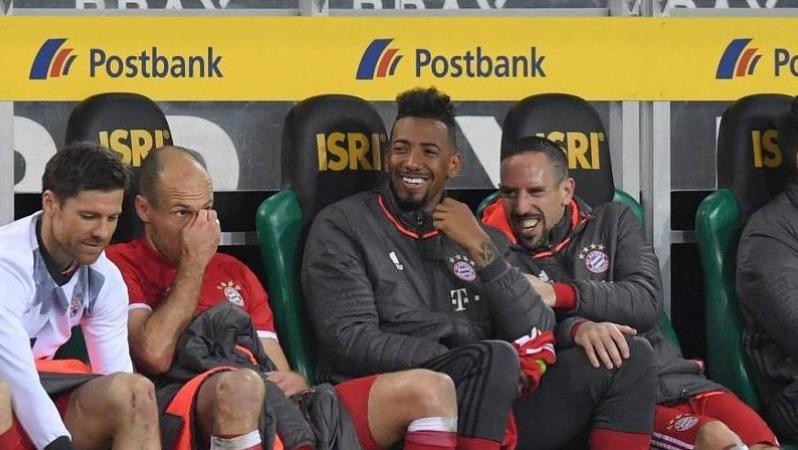 Robben Throws a Hissy Fit as he is Subbed