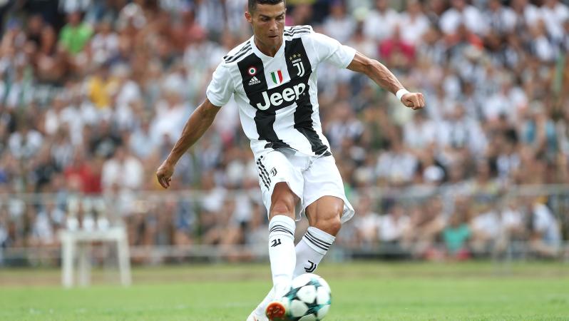 Cristiano Ronaldo first Juventus goal