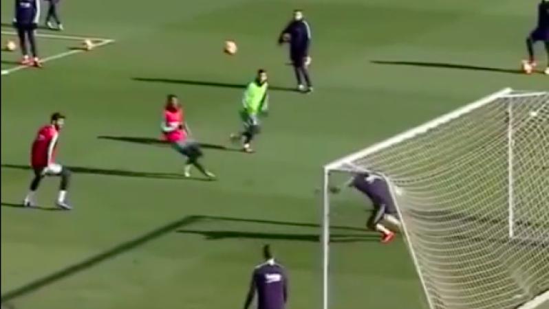 Messi training goal