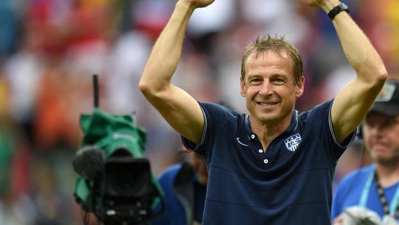 Jurgen-with-arms-raised