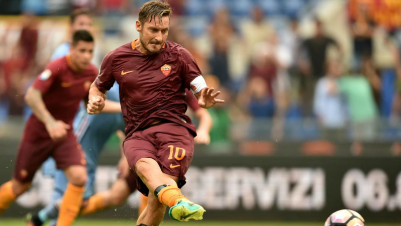 Francesco Totti rescues AS Roma.