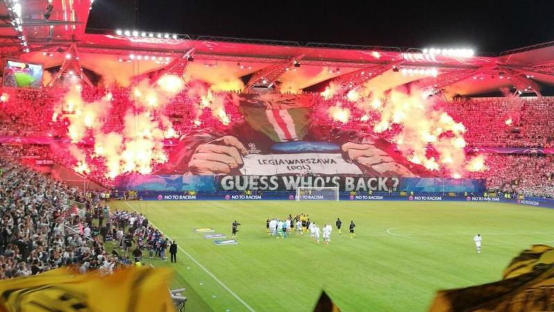 Legia Warsaw ultras pepper spray stewards.