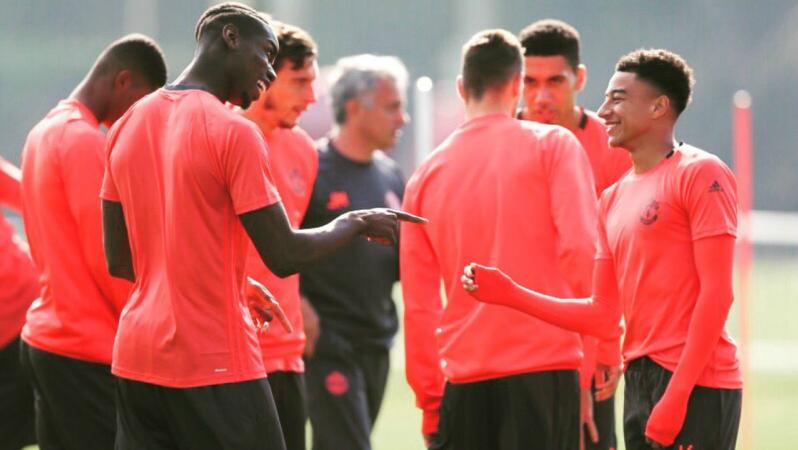 Jesse Lingard trolls Paul Pogba and Marcus Rashford.