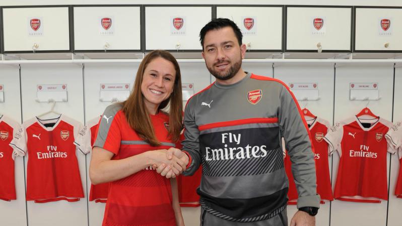 Heather O’Reilly with Arsenal Ladies coach Pedro Martinez Losa.
