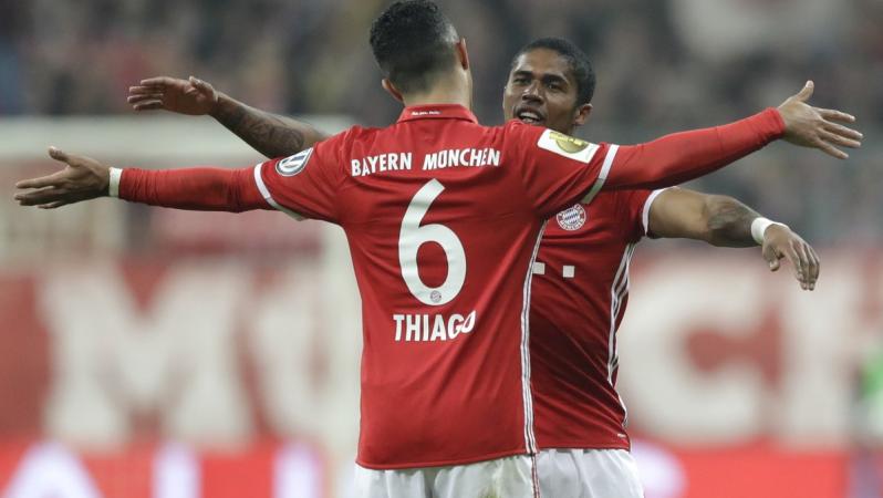 Douglas Costa