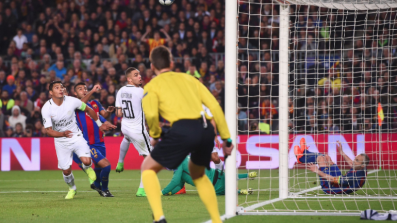 PSG Kurzawa own goal vs Barcelona 