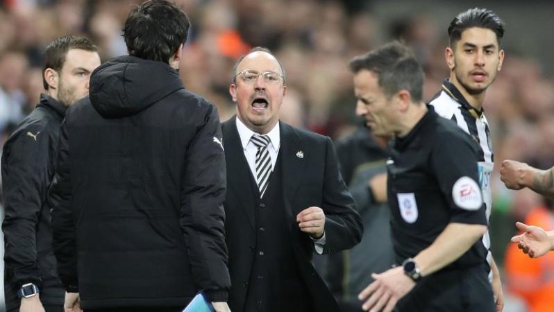 Rafa Benitez  and Keith Stroud