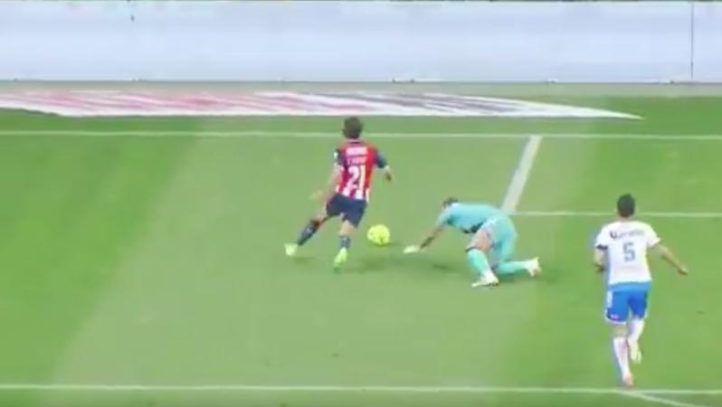 Puebla Keeper's Blooper In Goal Versus Chivas