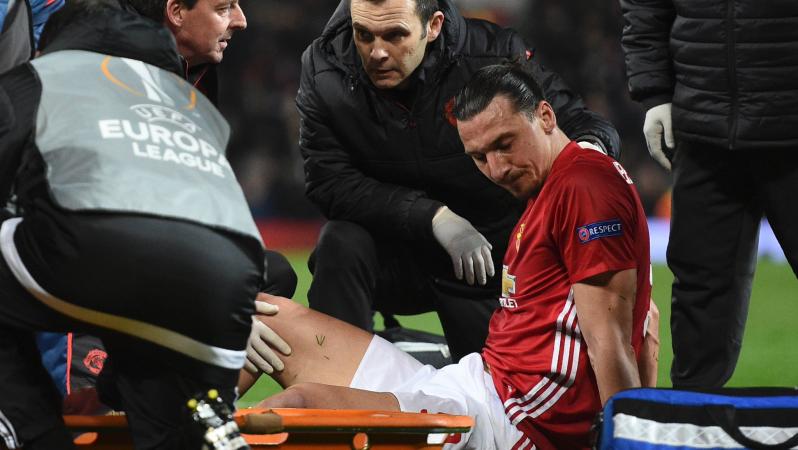 Zlatan Ibrahimovic knee injury