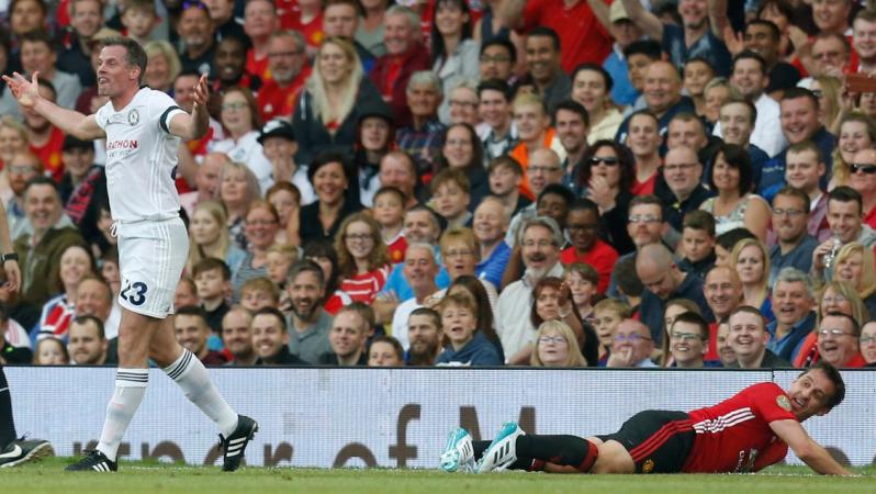 Jamie Carragher horror tackle on Gary Neville 