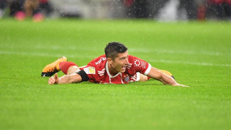 VAR spots a penalty for Bayern Munich.