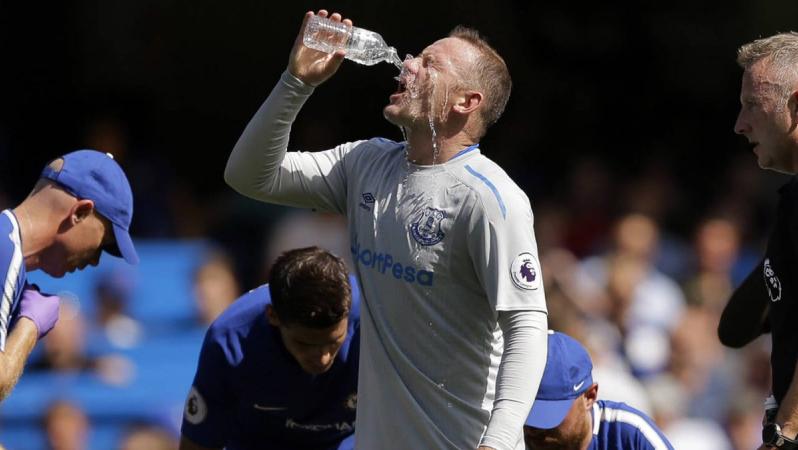 Wayne Rooney drunk