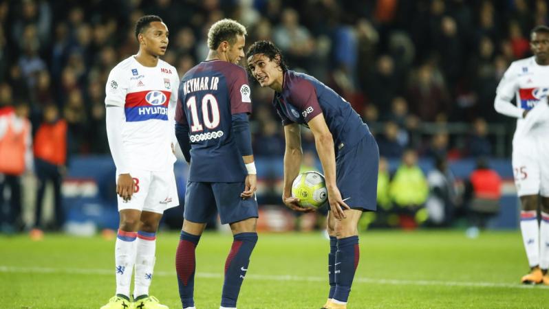 Neymar and Edinson Cavani argument