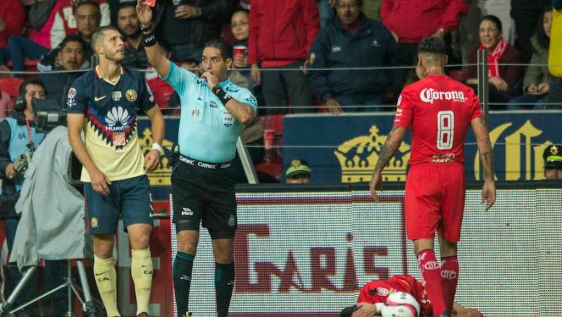Rubens Sambueza kicked in the face