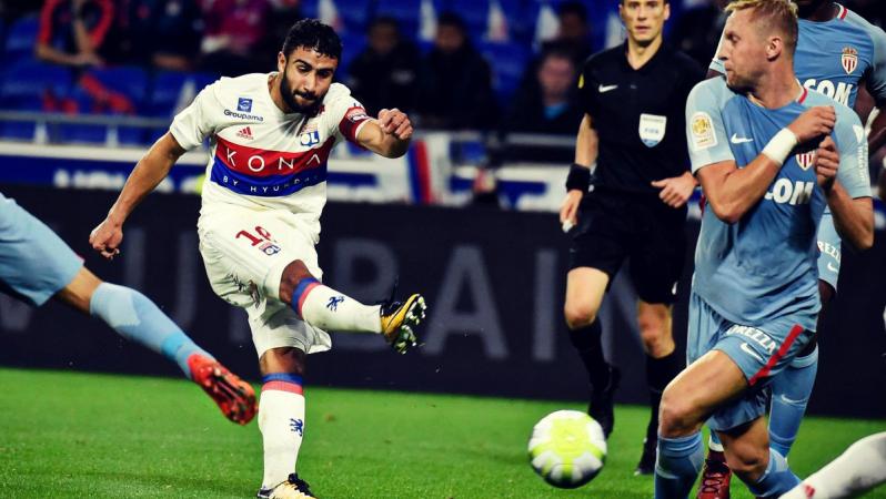 Nabil Fekir free kick