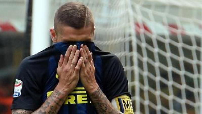 Mauro Icardi misses vs Milan