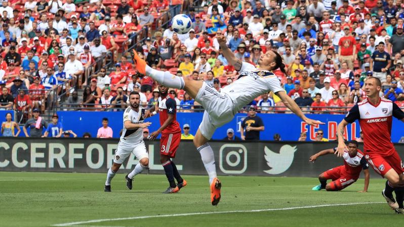 Zlatan Ibrahimovic LA Galaxy free kick