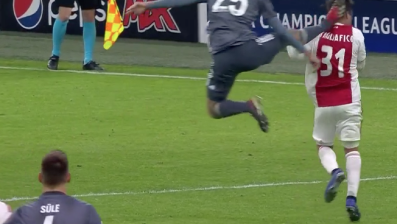 Thomas Muller Red Card