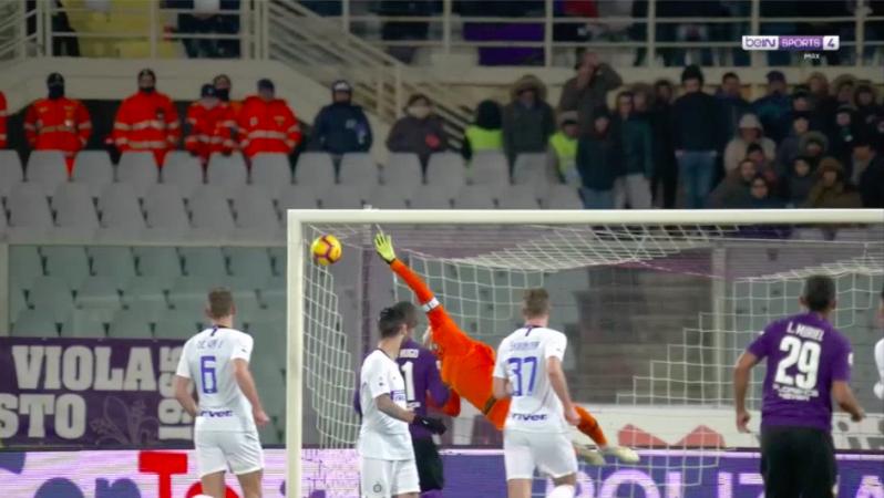 Luis Muriel free kick