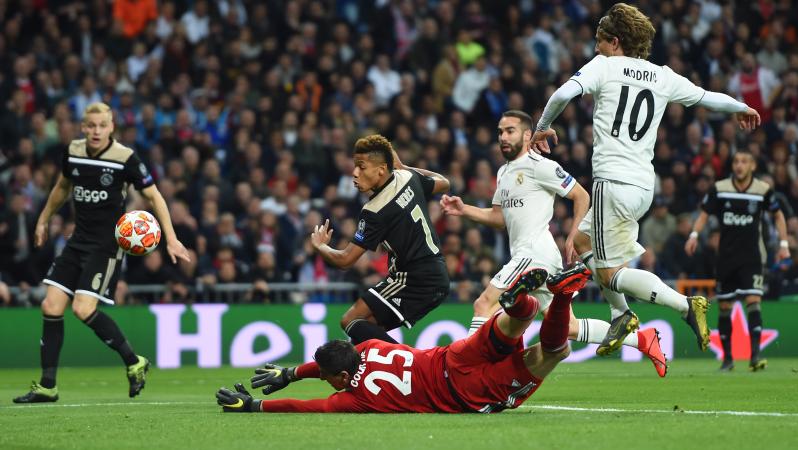 David Neres Goal vs Real Madrid